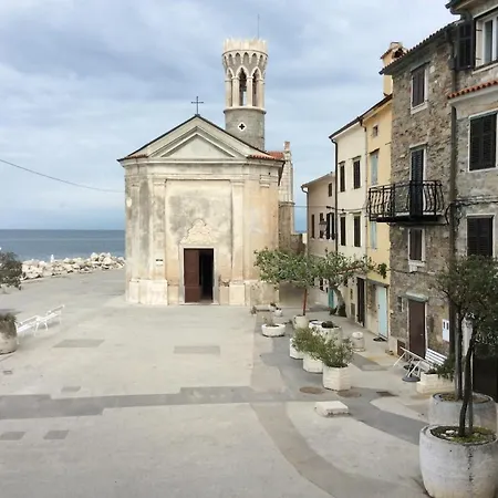 Beachfront With Big Terrace * Piran