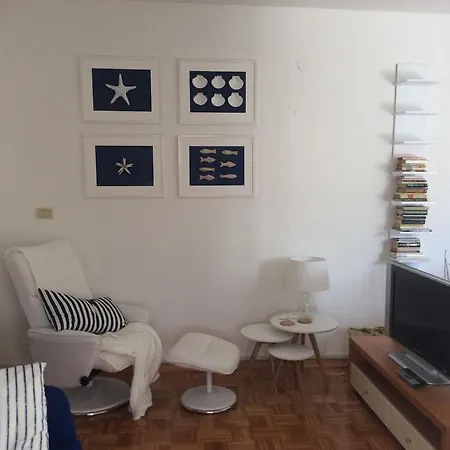 Apartment Beachfront With Big Terrace *