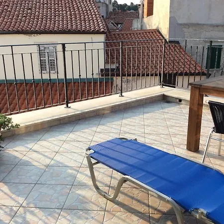 Beachfront With Big Terrace * Piran